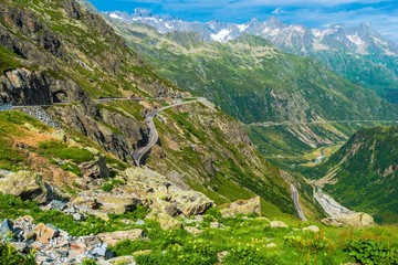 Fototapeta na wymiar Swiss Alps Scenic Road