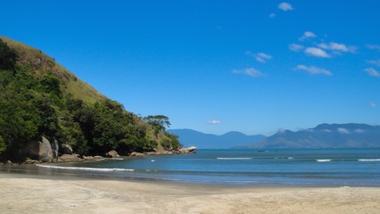 Obraz premium Alligator Stone - Caraguatatuba beach - Brazil