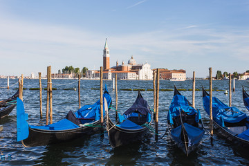 Fototapeta premium Gondole i kościół San Giorgio Maggiore w Wenecji, Włochy