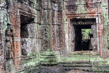 Fototapeta na wymiar Angkor Wat ruins and arts