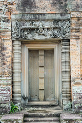 Fototapeta na wymiar fade gate of a temple