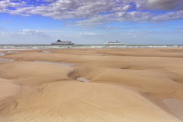 Fototapeta na wymiar plage de Calais