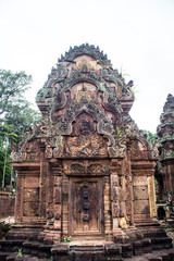 Naklejka premium buildings and arts in Banteay Srei in Cambodia