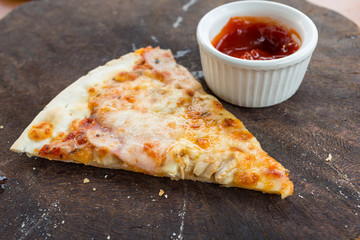 mushroom cheese pizza