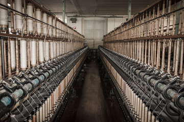 Abandoned spinning factory © Chris Adler