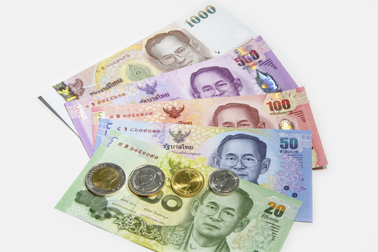 タイバーツ紙幣と硬貨2015年版