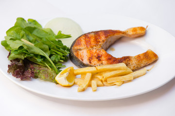 Fisch mit Pommes