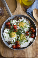 Braised eggs with minced lamb and tomatoes