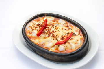 Fischauflauf mit überzogenem Käse