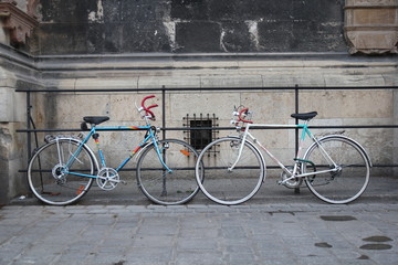 Spotkanie dwóch rowerów - obrazy, fototapety, plakaty