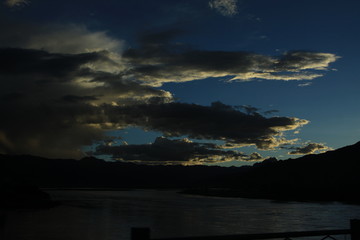 Naklejka premium Sunset on river in Tibet