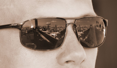 Closeup portret of men in sunglasses