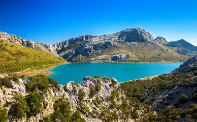 Fototapeta na wymiar Cuber lake in Majorca