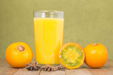 Lulo deliciosa fruta tropical 