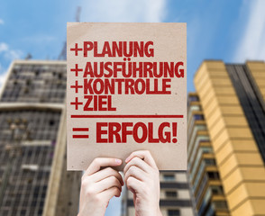 Planning + Execution + Control + Target = Success (in German)