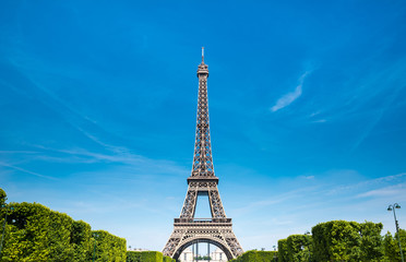 Fototapeta premium Eiffel Tower with blue sky, Paris France