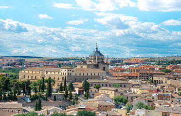 Fototapeta na wymiar Toledo panorama skyline. Toledo is capital of province of Toledo