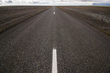 Strada 1, strada principale islandese