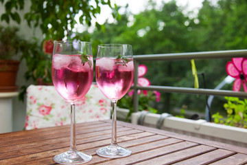 balcony in summer - Balkon im Sommer, Hugo, Tisch, Stühle, Deko