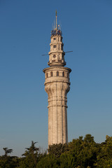 Obraz premium Beyazit tower (Seraskier Tower) historic landmark in Istanbul, Turkey