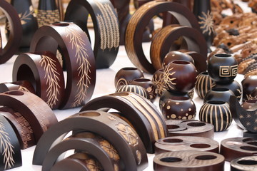 wooden objects to the market