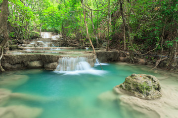 Fototapeta premium Beautiful Waterfall in Kanchanaburi (Huay Mae Kamin), Thailand