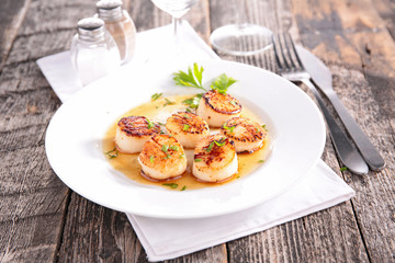seared scallop