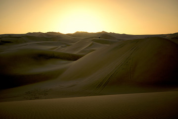 Fototapeta na wymiar Sunset in the desert, Huacachina, Ica, Peru