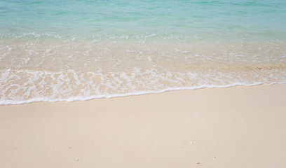 Fototapeta na wymiar White sand beach