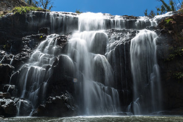Fototapeta premium Australischer Wasserfall