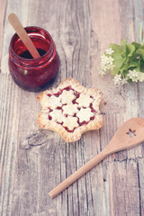 Crostata di marmellata di more