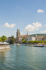 Zürich, Altstadt, Stadt, Grossmünster, Kirche, Kirchtürme, Limmat, Limmatquai, Sommer, Schweiz