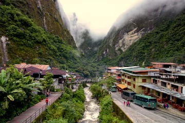 Fototapete Südamerika Aguas Calientes, Stadt Machu Picchu, Peru  © alexfarlander