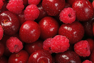 Sweet cherries and raspberries, close-up