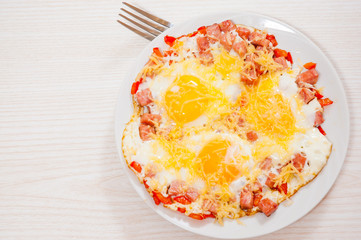 eggs with ham and cheese