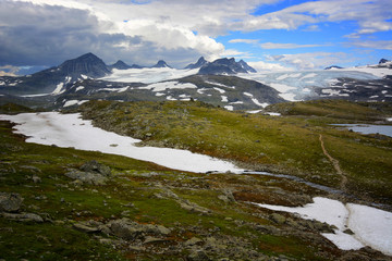 Trail to the glaciers, Jotunheim, Norway © alexfarlander