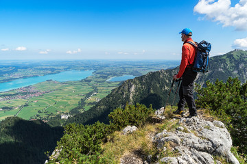 Wanderer vor See