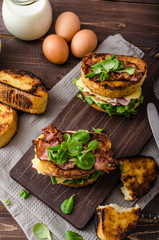 French toast with homemade ham, gouda cheese