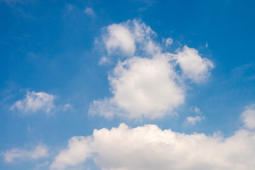 Naklejka premium clouds in the blue sky
