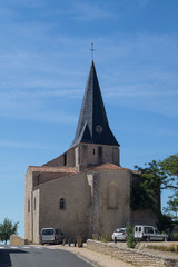 Fototapeta na wymiar Kirche in St.Denis-du Payre
