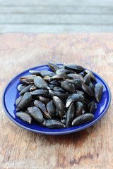 Steamed fresh mussels with wine and parsley.