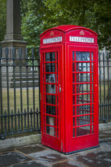 Fototapeta na wymiar The Red phonebooth in London