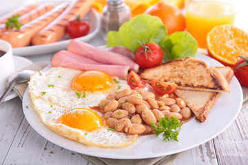 Fototapeta na wymiar healthy breakfast