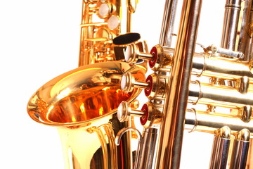 Saxofon und Trompete
