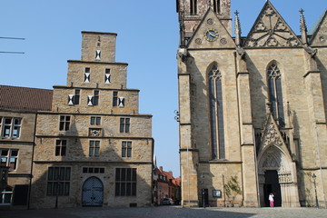 Die Marienkirche und das Standesamt
