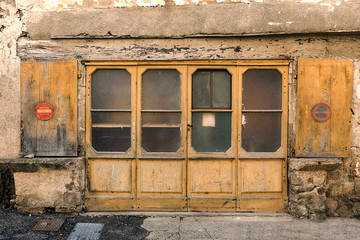 boutique abandonnée