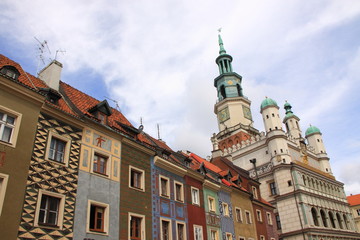 Casas de colores junto al Ayuntamiento de Poznan