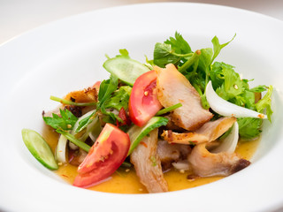 Grilled pork spicy salad