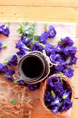 Obraz na płótnie Canvas Anchan flowering water and fresh anchan flowers purple.