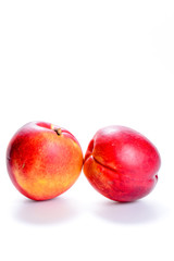 Fototapeta na wymiar fresh peaches on white background
